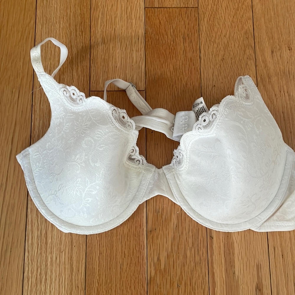 Maidenform White Lace Bra 38B